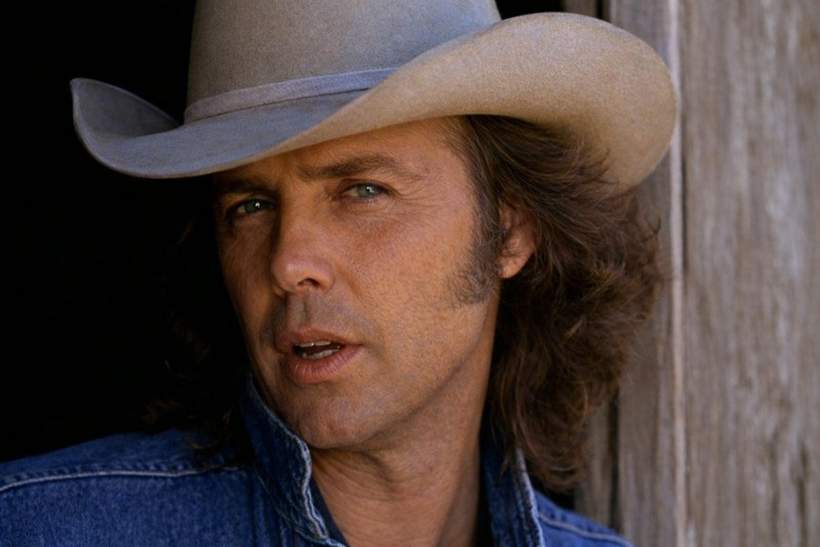15 Performers Who Aren’t in the Country Music Hall of Fame But Probably Should Be