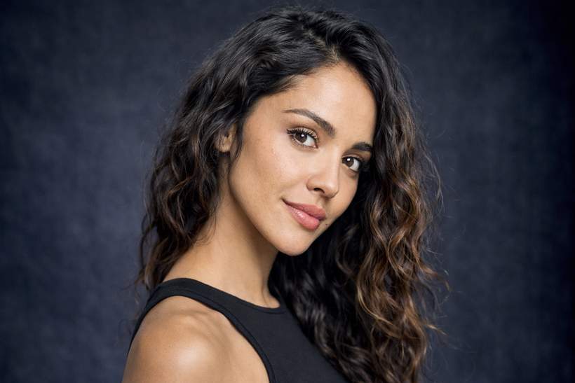 Eiza González Brings a Hilarious Twist to the Jess Debate from Gilmore Girls