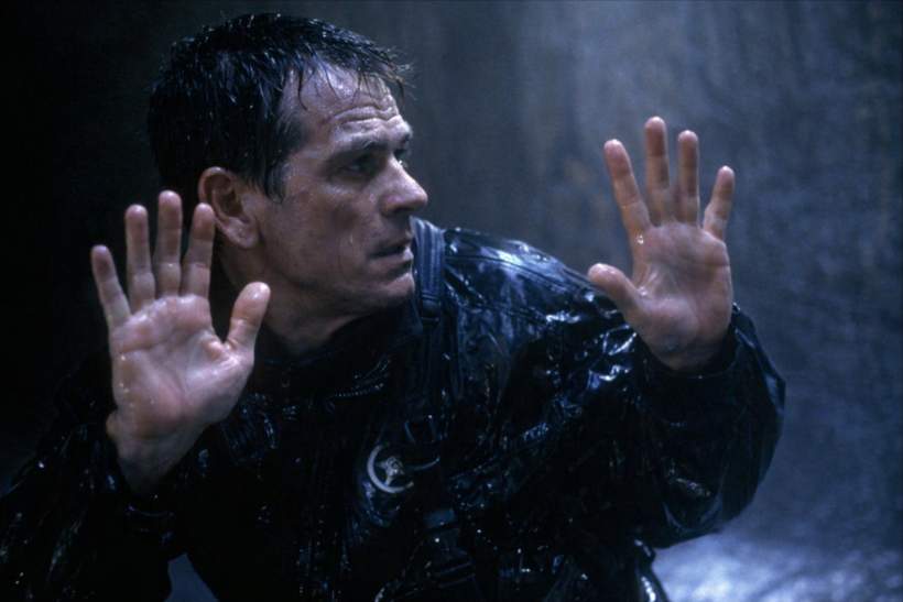 Tommy Lee Jones Is Back on TV in a Show You Can’t Miss